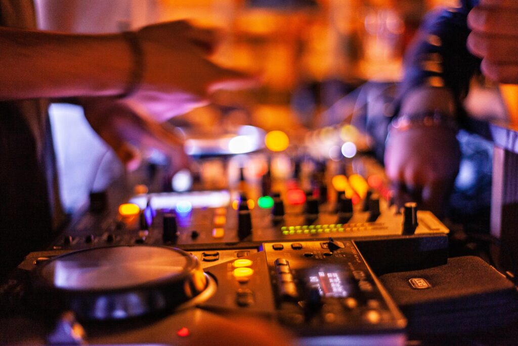 dj console